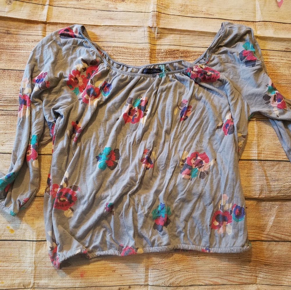 American Eagle top